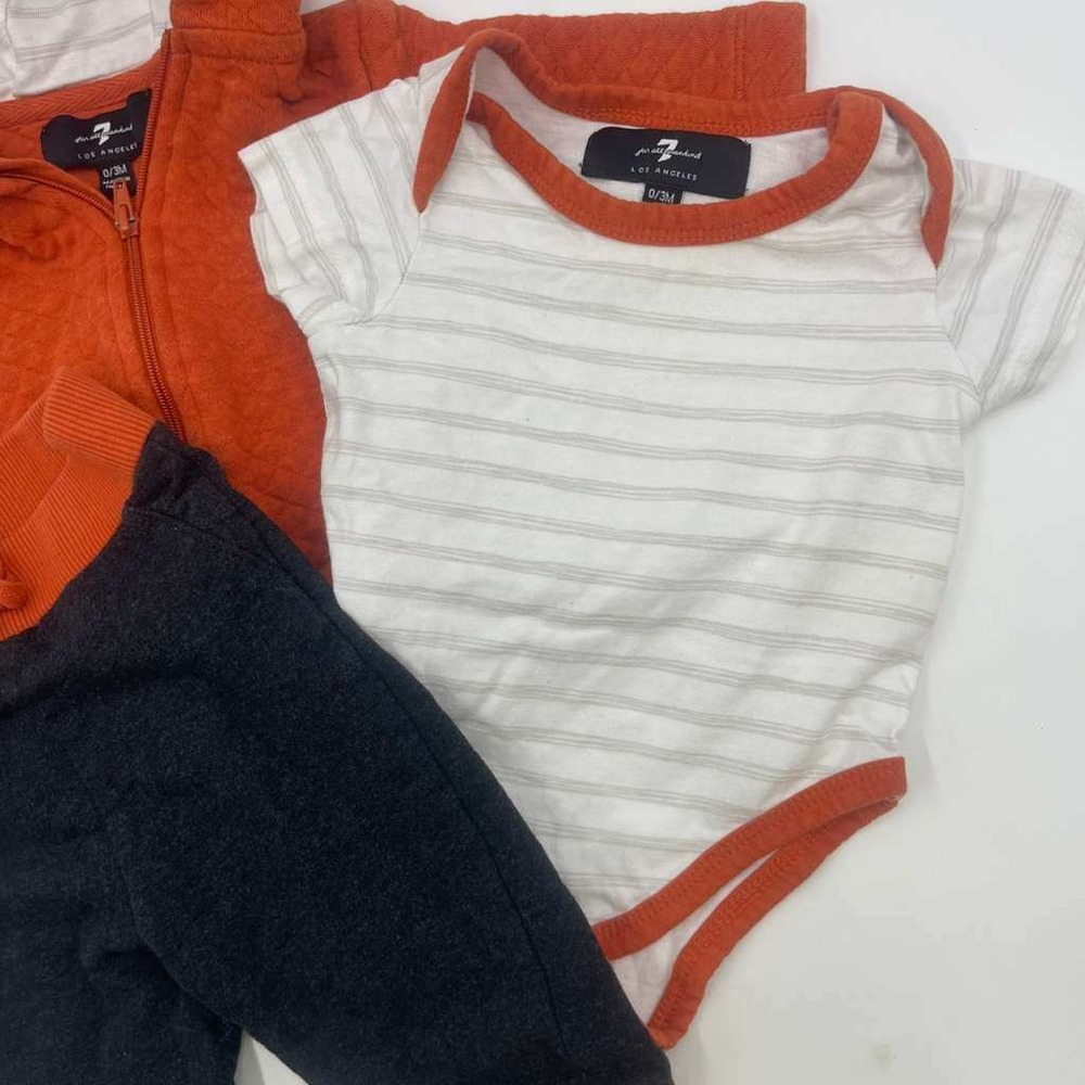 7 For All Mankind Baby Outfit 3 Piece Hoodie Bodysuit Pants Orange Black 0 3M - Picture 2 of 6